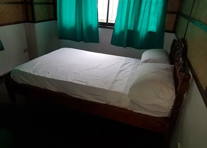 Hostel Joyful Island *