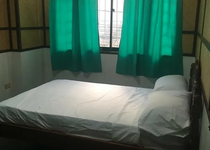 Joyful Island Hostel *