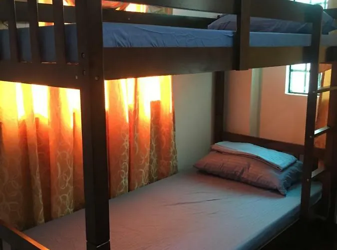 Joyful Island Hostel *