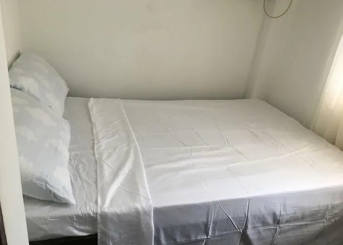 Joyful Island Hostel Lapu-Lapu City